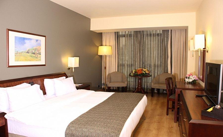 ביירות Le Commodore Hotel מראה חיצוני תמונה
