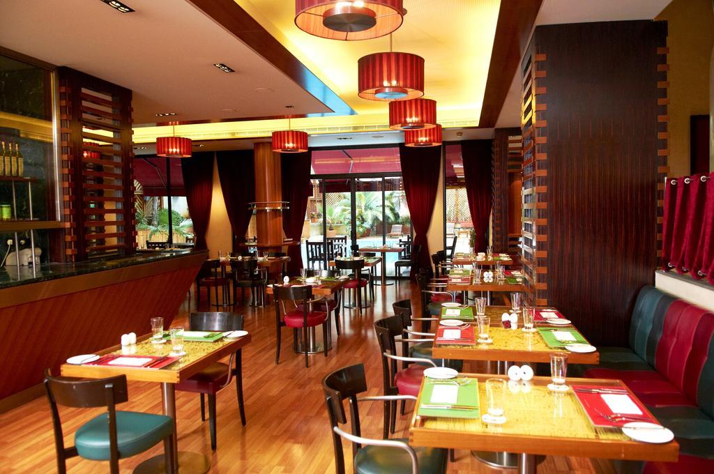 ביירות Le Commodore Hotel מראה חיצוני תמונה